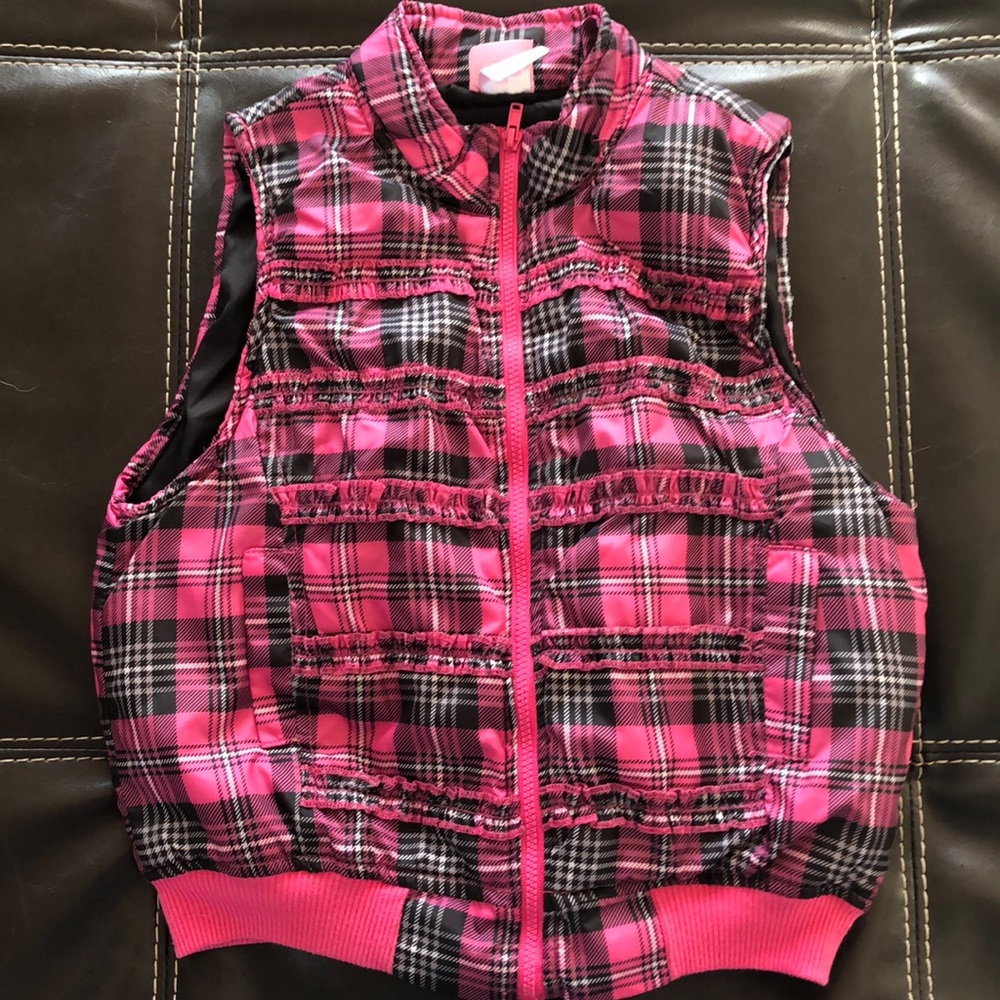 Girls vest size 6x